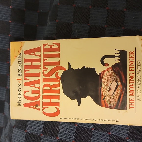 4 mysteries  Hitchcock and christie - Picture 10 of 11